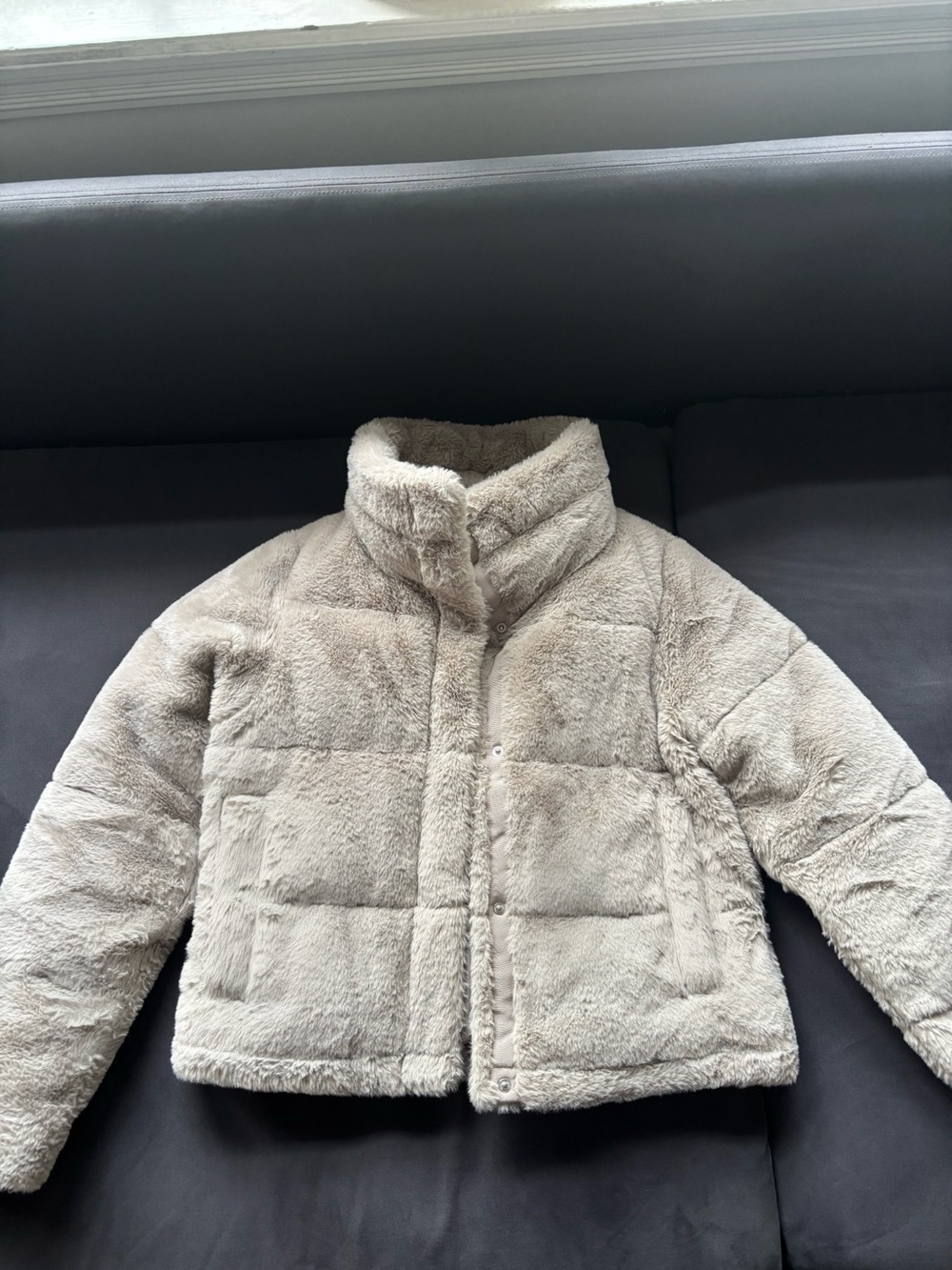 Abercrombie & Fitch Faux-Fur Puffer Jacket - Grey